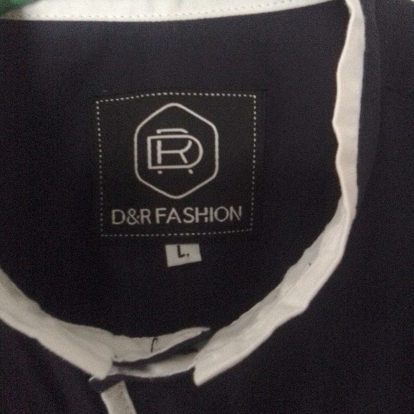 D&R Size large designer top cotton lycra impeccably made store in the Carolinas - Picture 2 of 5